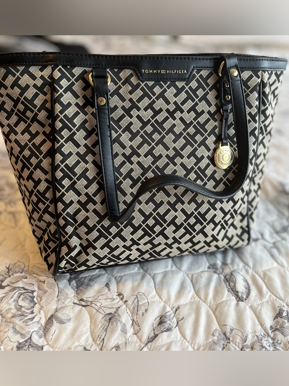 Tommy Hilfiger Black & Cream Geometric Logo Tote